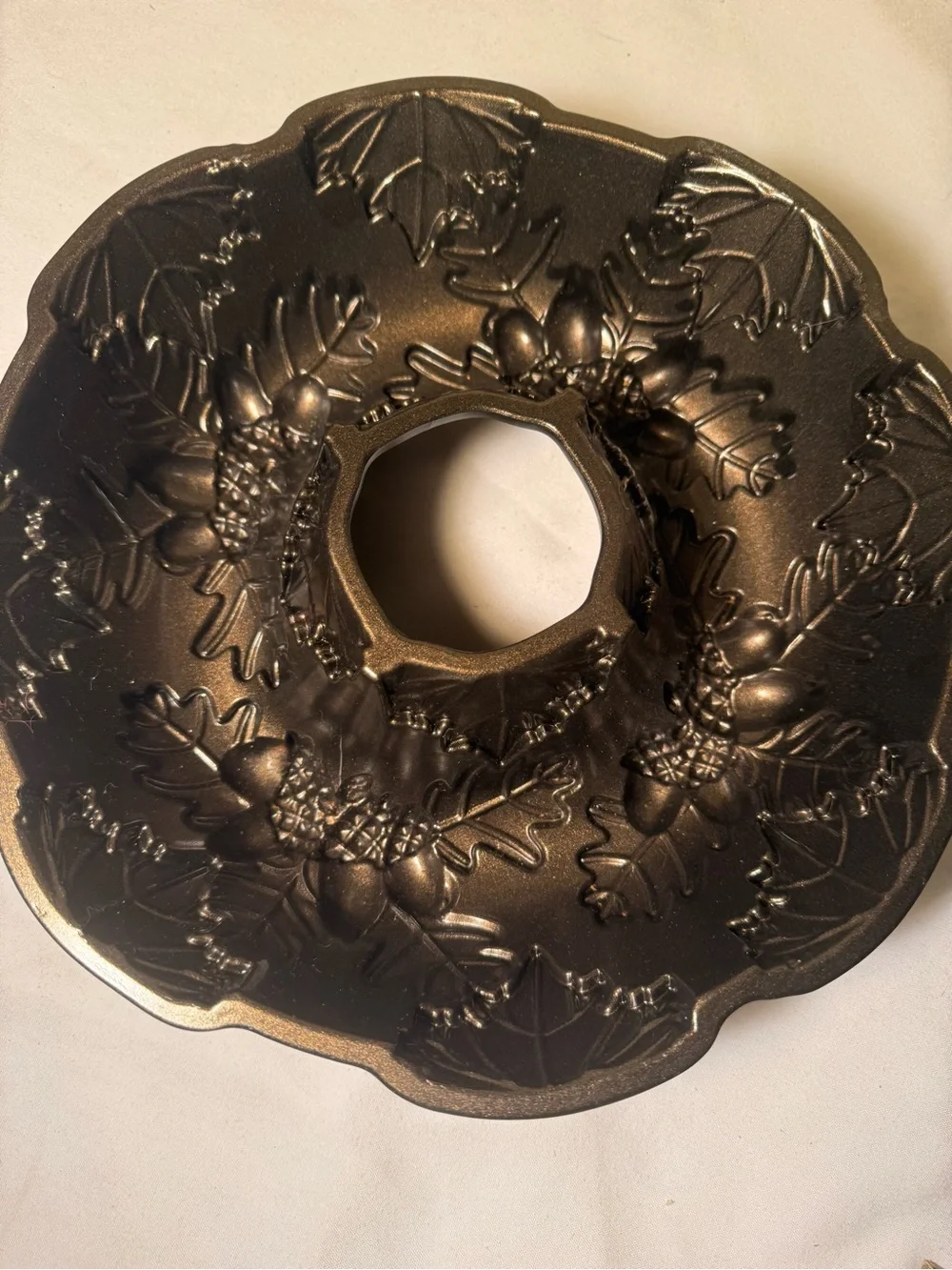 Nordic Ware Autumn Pattern Bundt Cake Pan